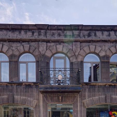 Hotel SESIL Gjoemri Buitenkant foto