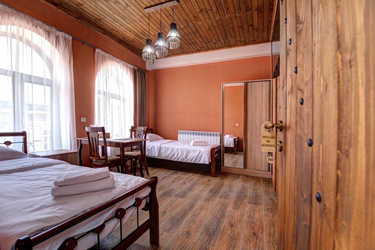 Hotel SESIL Gjoemri Buitenkant foto